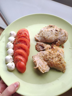Una foto de Contramuslos de pollo con jengibre y limón