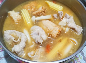 麻油猴頭菇肉片湯 的食譜成品照片