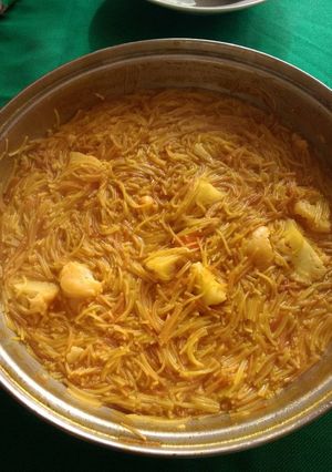 Una foto de Fideos de pescado con col