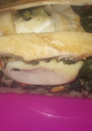 Una foto de Tarta de acelga y huevo ! ☘ masa casera !!
