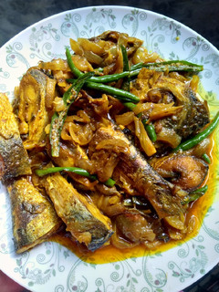 ইলিশ মাছ ভুনা রেসিপির প্রধান ছবি