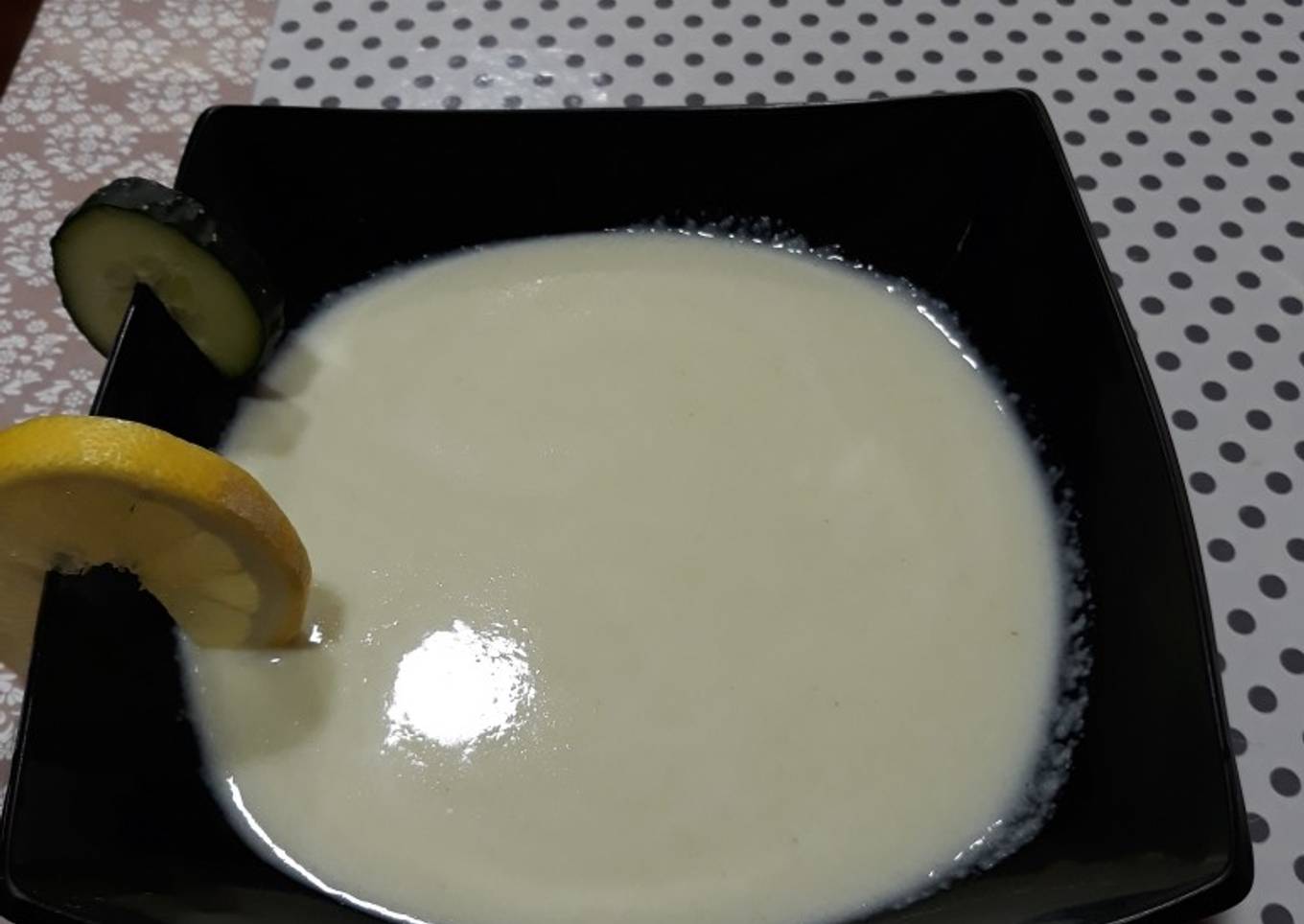 Sopa fría de yogur y pepino