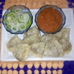 A picture of Momos.