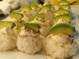 Bolitas de arroz rellenas de atún