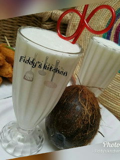 A picture of COCONUT JUICE (lemon kwakwa)❤❤🍻.