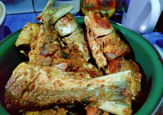Ikan goreng bandeng bumbu