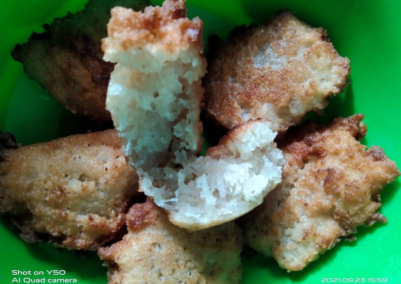 Gorengan kue kelapa