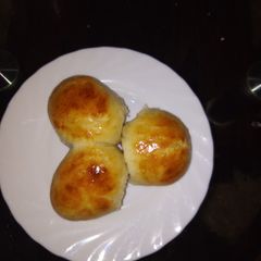 A picture of Hot cross buns.