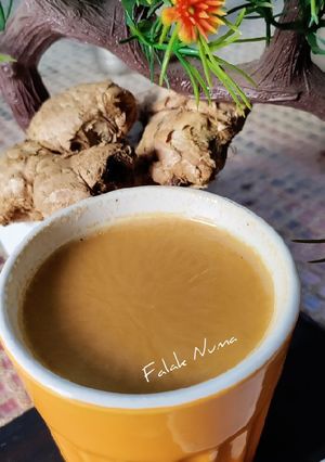 अदरक की कड़क चाय (Adrak ki kadak chai recipe in Hindi) रेसिपी मुख्य फोटो