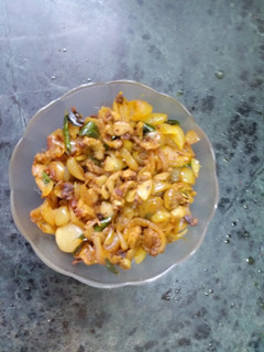 மீன் முட்டை பொரியல் (Meen muttai poriyal recipe in tamil) செய்முறை முக்கிய புகைப்படம்