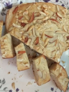 एगलेस ड्राइ फ्रूट्स केक (Eggless Dry Fruits cake in Hindi) रेसिपी मुख्य फोटो
