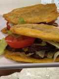 Jibarito, sándwich de plátano verde y bistec