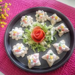 A picture of Mini open sandwiches/ canapé.