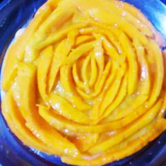 A picture of Mango pie.