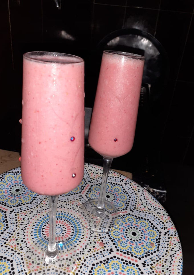 صورة لوصفة فراولة بالزبادي ولا اجمل