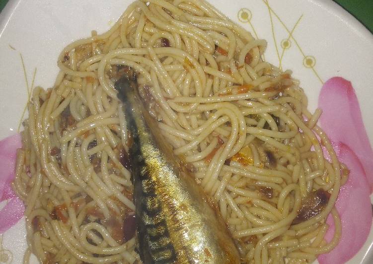 Spaghetti jollof and ice fish