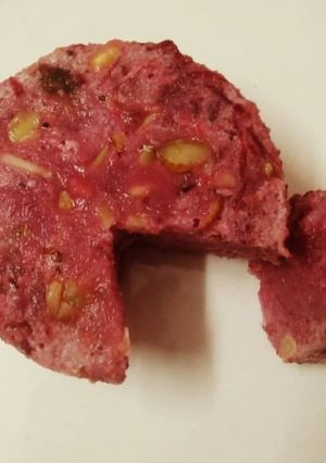 A picture of Beetroot & Berry Icecream.