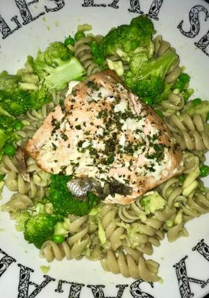 A picture of Salmon and avo pasta.