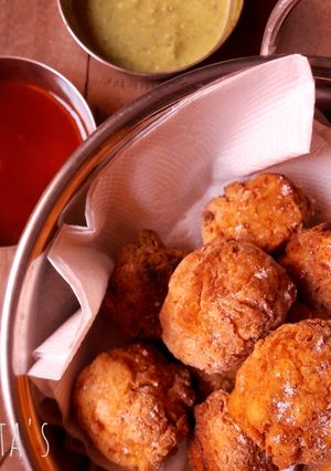 A picture of Crispy chicken ball.