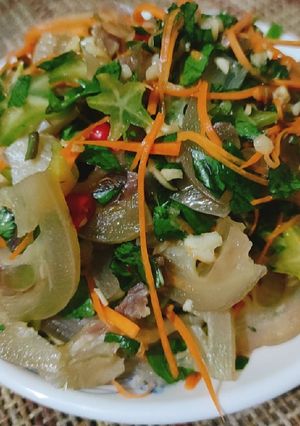 Hình của món Gân bò trộn.