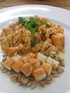 Una foto de Huevos revueltos picantes!