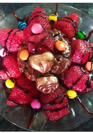 A picture of Fudgy Brownie with strawberry.