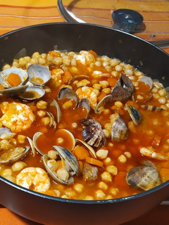 Una foto de Garbanzos amariscaos