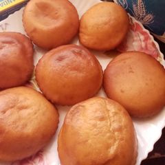A picture of Round doughnut.