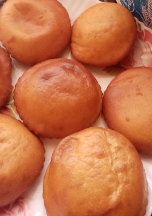A picture of Round doughnut.