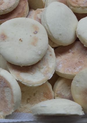 Una foto de Galletitas con fécula de mandioca♡ (de naranja)