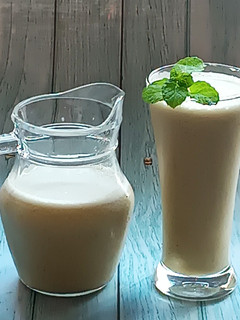 A picture of Passion fruit and Mint Juice.