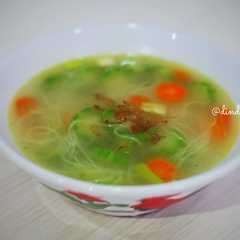 A picture of Sayur oyong.