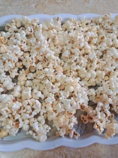 صورة لوصفة Popcorn ماييس بذوق الكراميل 🤩💓