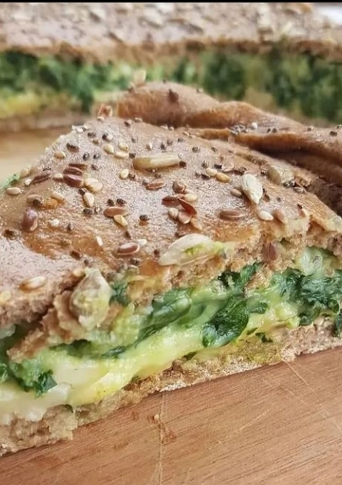 Una foto de Tarta integral con espinaca y queso