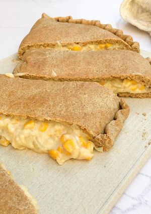 Una foto de Calzone de choclo con harina integral🌽🌽
