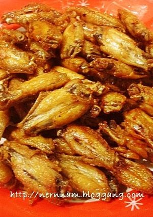 รูปของ ปีกไก่ทอดซีอิ๊ว