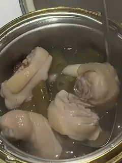 【悶燒鍋料理-剝皮辣椒雞】-golden fire 火牌燜燒鍋 的食譜成品照片