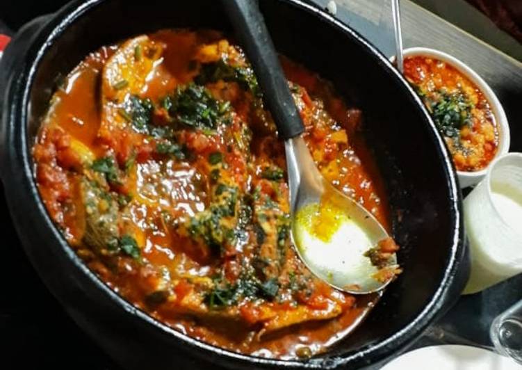 Filé de peixe ensopado na panela de Barro - Tudogosreceitas
