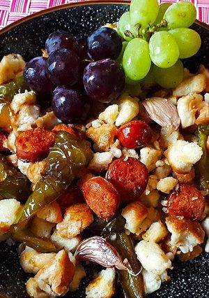 A picture of Migas Manchegas.