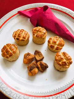 Hajtogatós tepertős pogácsa recept fotója