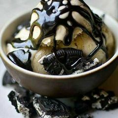 A picture of Oreo Biscuits ice-cream.