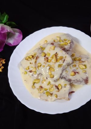 পাউরুটির মিল্ক কেক(Bread Milkcake Recipe In Bengali) রেসিপির প্রধান ছবি