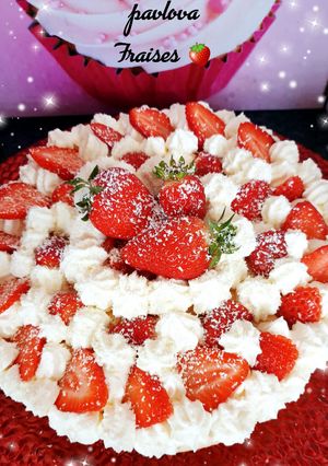Une photo de Pavlova fraises 🍓 #mai
