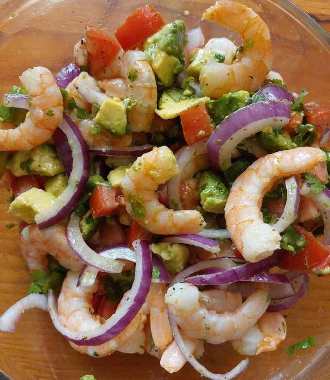Una foto de Ensalada de camarones