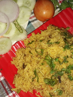 टोमेटो राइस (tomato rice recipe in Hindi) रेसिपी मुख्य फोटो