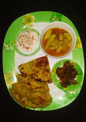 A picture of Khaddo ka parantha(broken toor daal parantha).