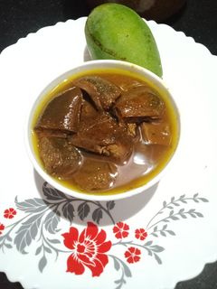 কাঁচা আমের টক ঝাল আচার (Kanch aamer tok jhal achar recipe in Bengali) রেসিপির প্রধান ছবি