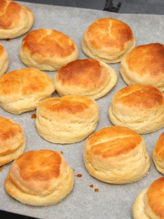 Habkönnyű burgonyás pogácsa recept fotója
