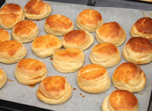 Habkönnyű burgonyás pogácsa recept fotója