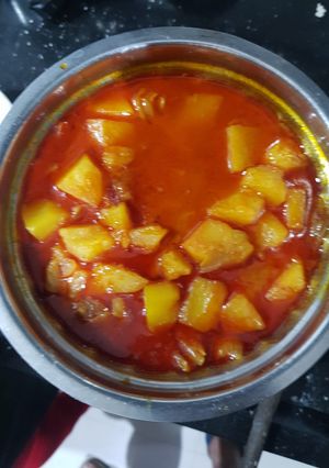 ડુંગળી બટાકા નું રસાવાળું શાક રેસીપી મુખ્ય ફોટો